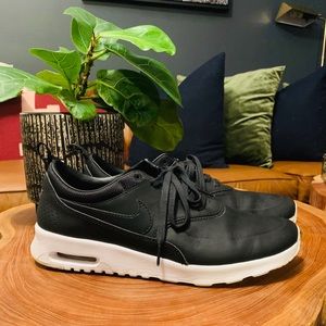 Black Nike Thea